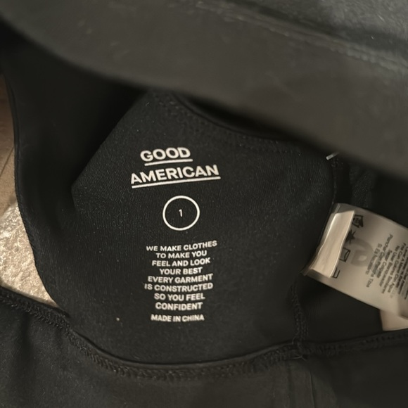 NWT GOOD AMERICAN PINTUCK MESH BRA High Neck Sports Bra Black Small - Picture 6 of 9